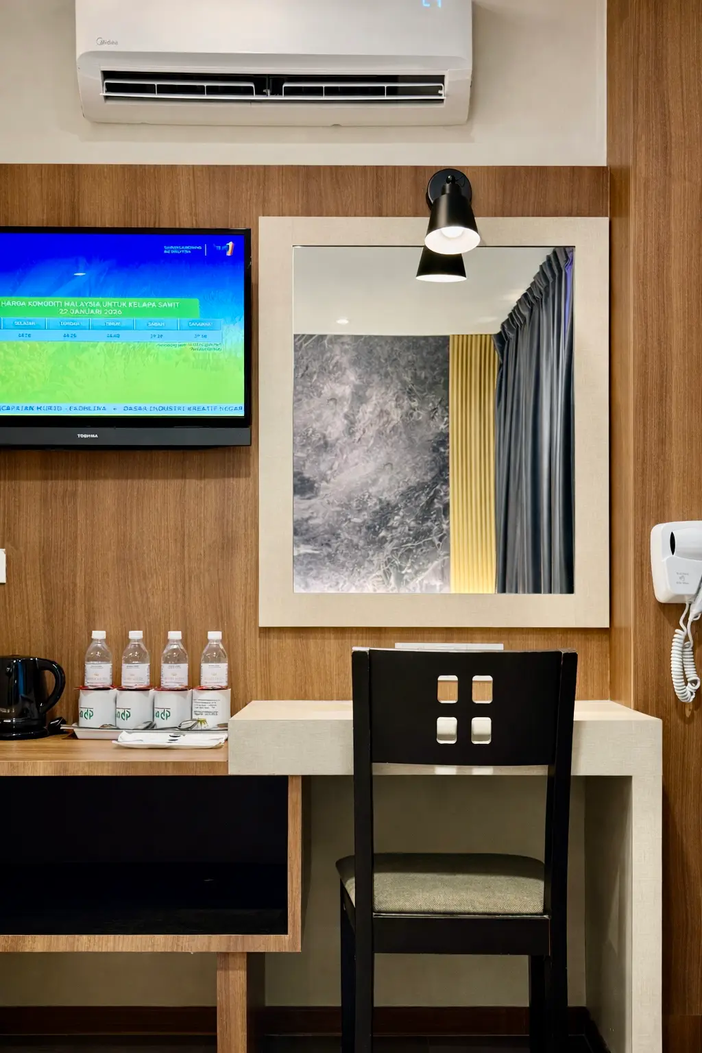 Deluxe Family Room - City View room photo 2